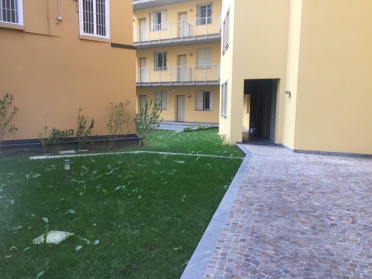 Laura'S Home - I Navigli Che Vorrei Милано Екстериор снимка