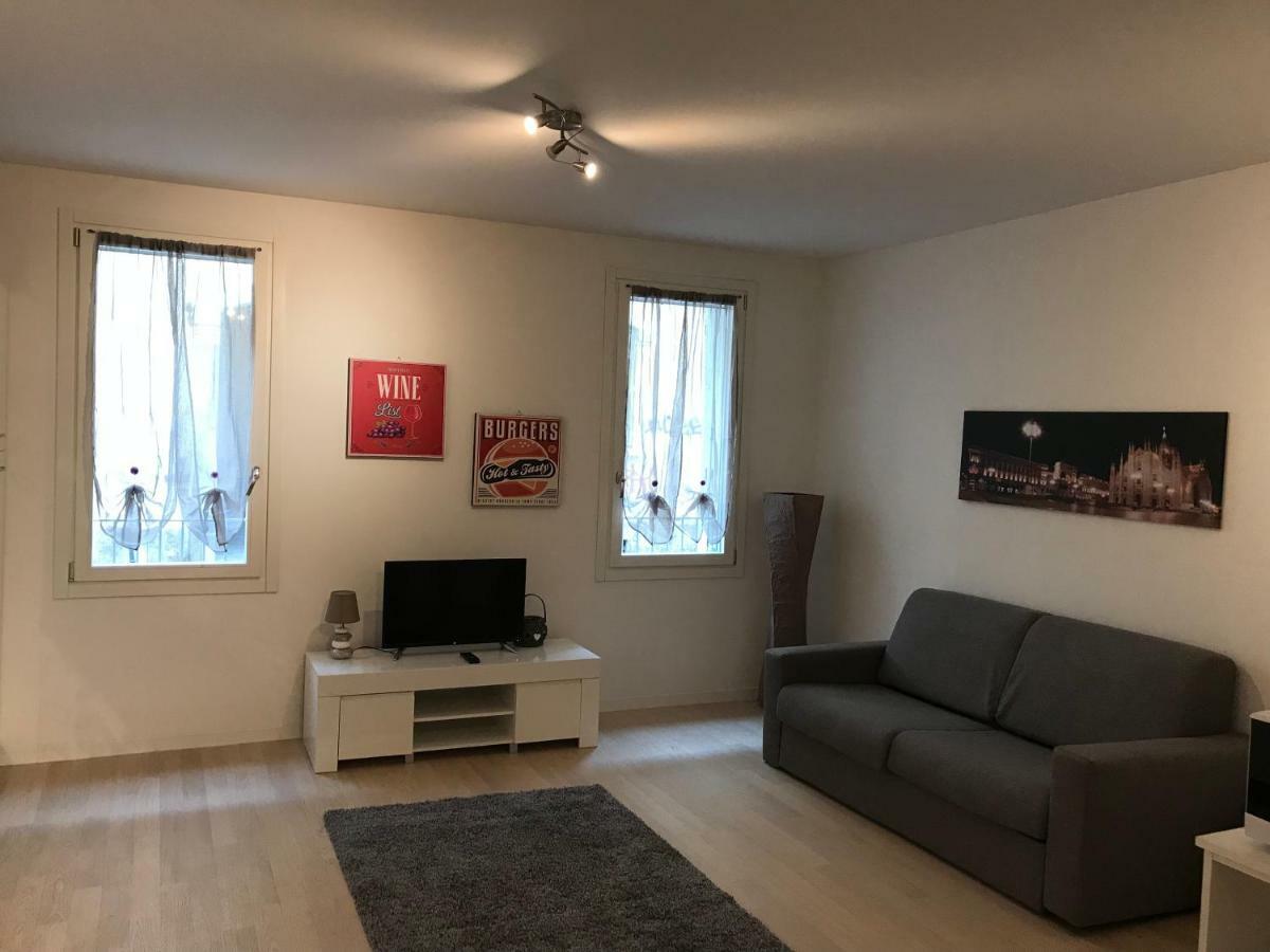 Laura'S Home - I Navigli Che Vorrei Милано Екстериор снимка