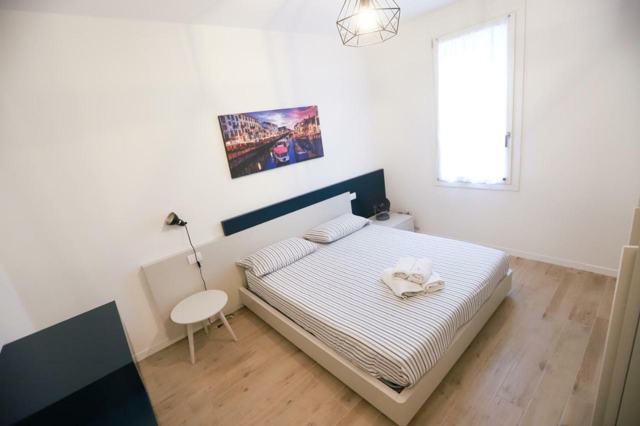 Laura'S Home - I Navigli Che Vorrei Милано Екстериор снимка