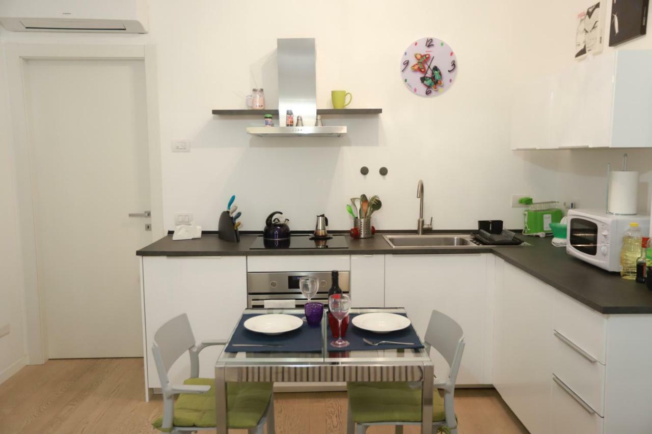 Laura'S Home - I Navigli Che Vorrei Милано Екстериор снимка