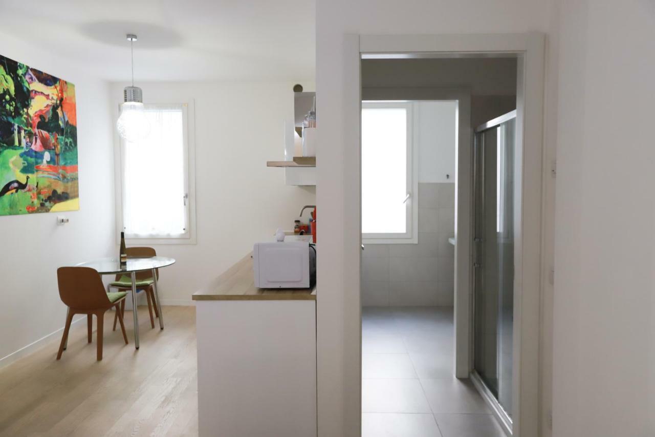 Laura'S Home - I Navigli Che Vorrei Милано Екстериор снимка